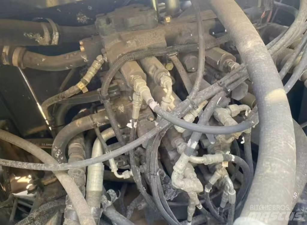 Sumitomo SH240LC Гусеничные экскаваторы