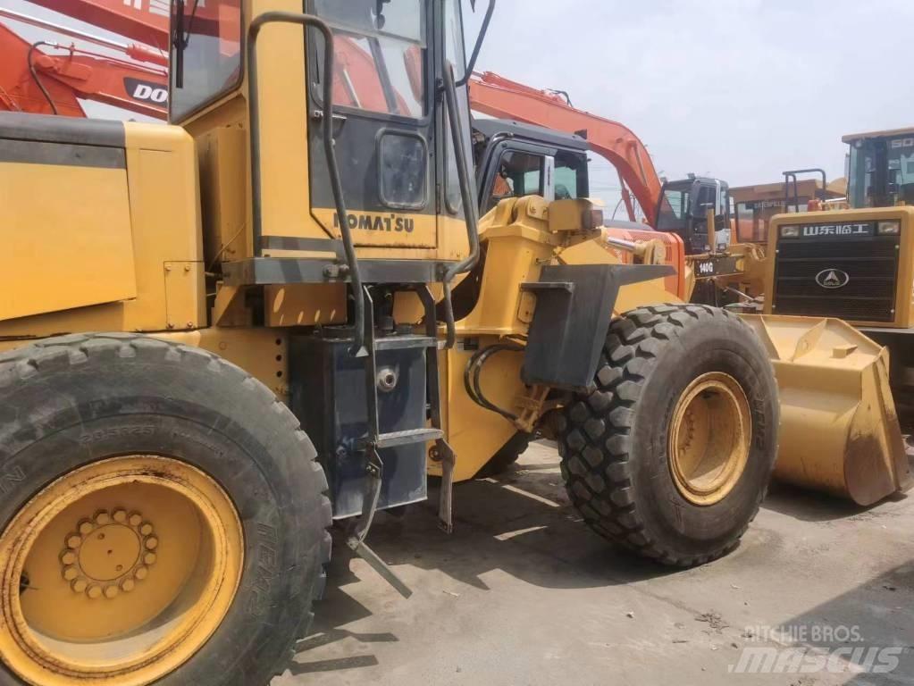 Komatsu WA 320 Фронтальные погрузчики