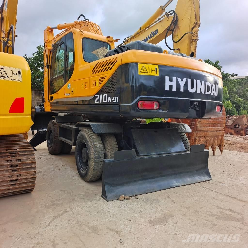 Hyundai 210W-9 Колёсные экскаваторы