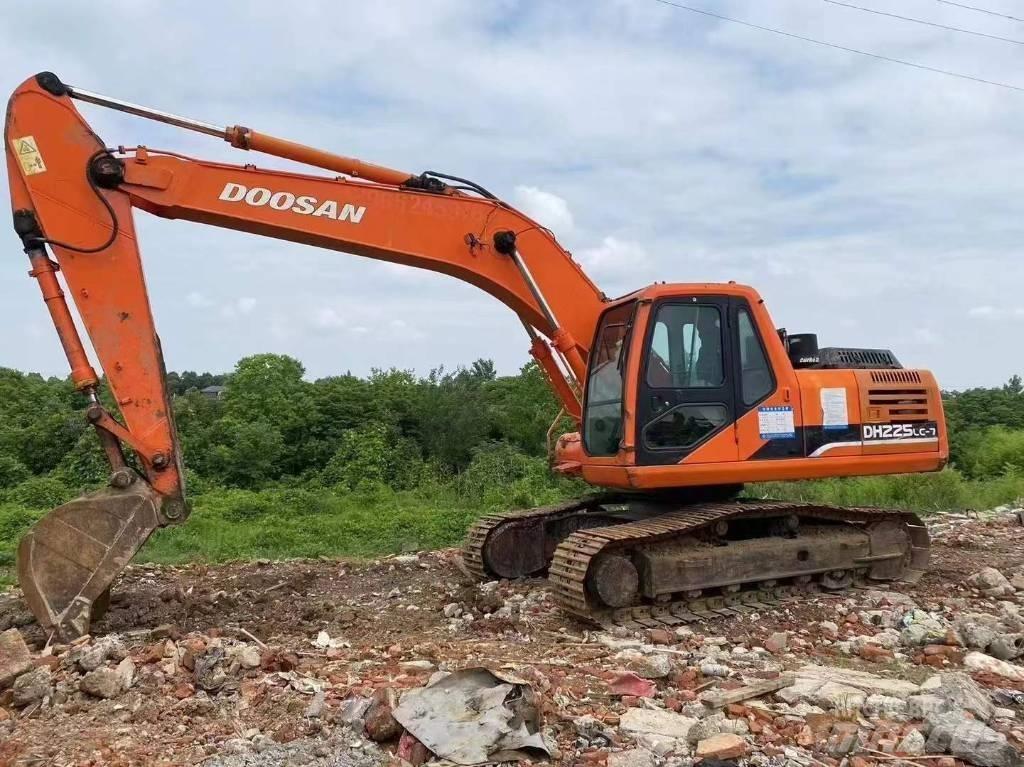 Doosan DH 225 LC-7 Гусеничные экскаваторы