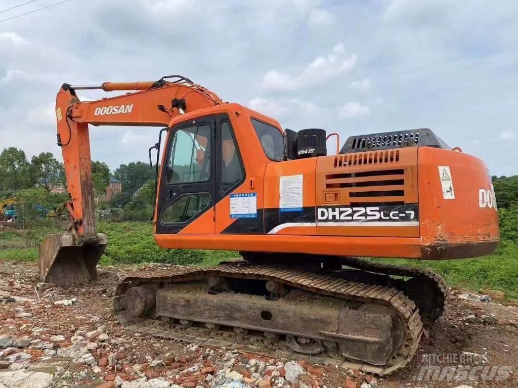 Doosan DH 225 LC-7 Гусеничные экскаваторы