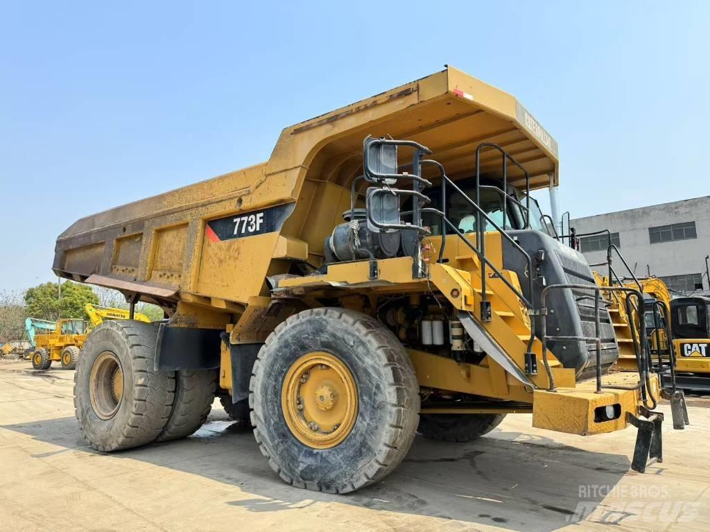 CAT 773 F Карьерные самосвалы