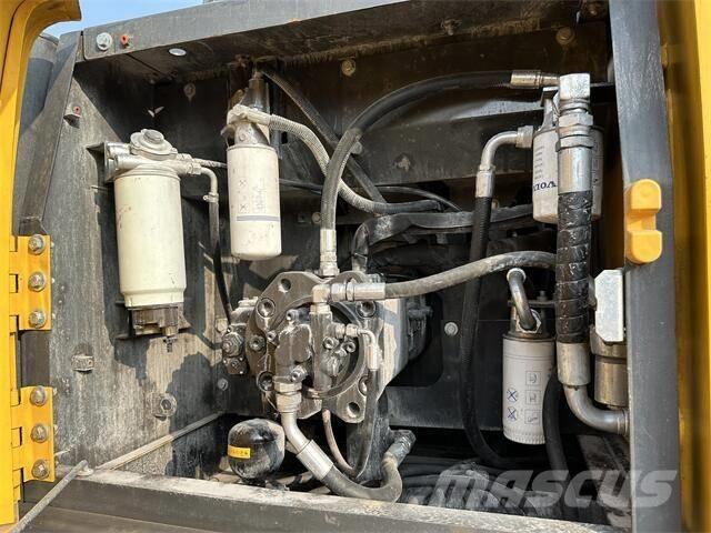 Volvo EC240 Гусеничные экскаваторы