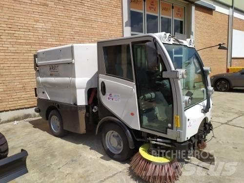 Bucher CC 2020 Вакуумные уборочные машины