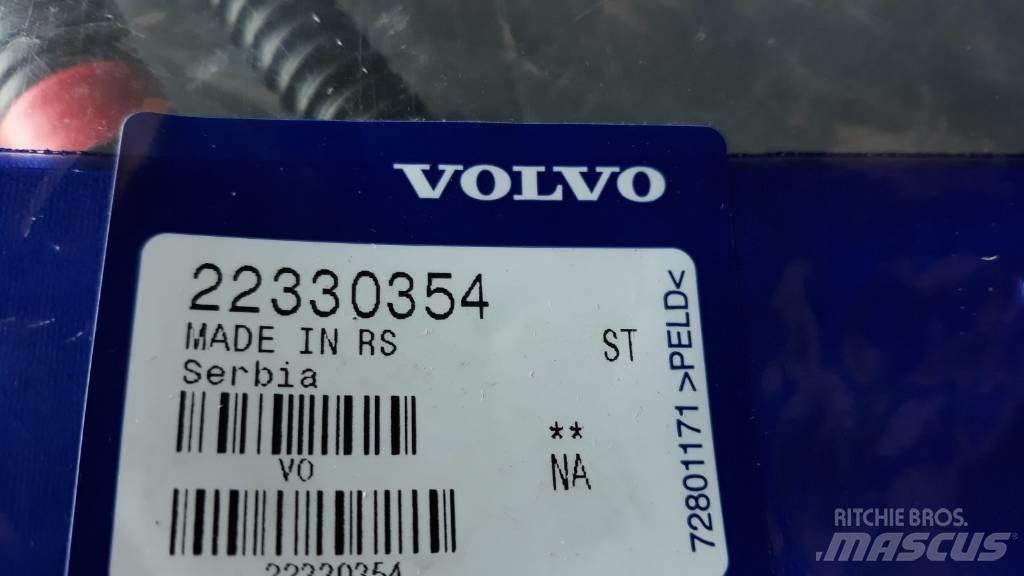 Volvo HOSE 22330354 Коммерческий транспорт - Другие