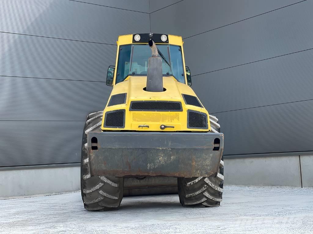Bomag BW 213 DH-4 Грунтовые катки