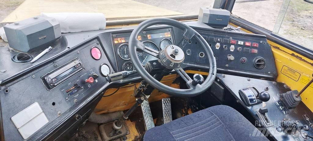 Volvo BM A 25 B Шарнирно-сочленённые самосвалы