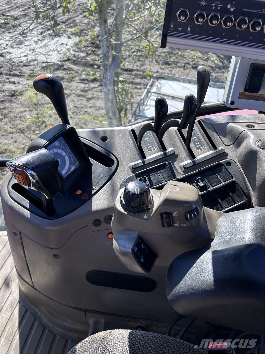 CASE Maxxum 125 Трактора