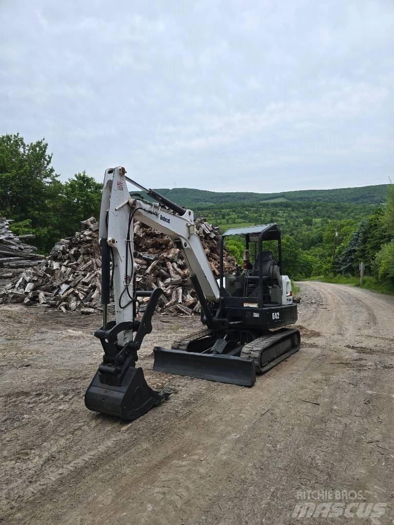 Bobcat E 42 Мини-экскаваторы