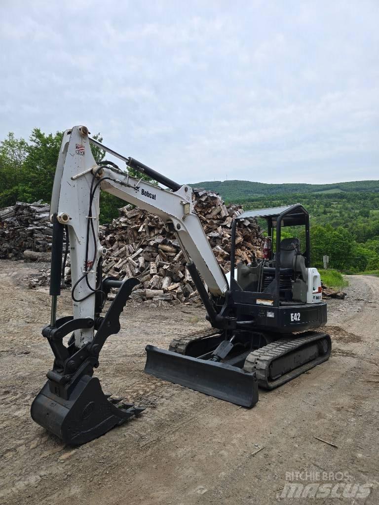Bobcat E 42 Мини-экскаваторы