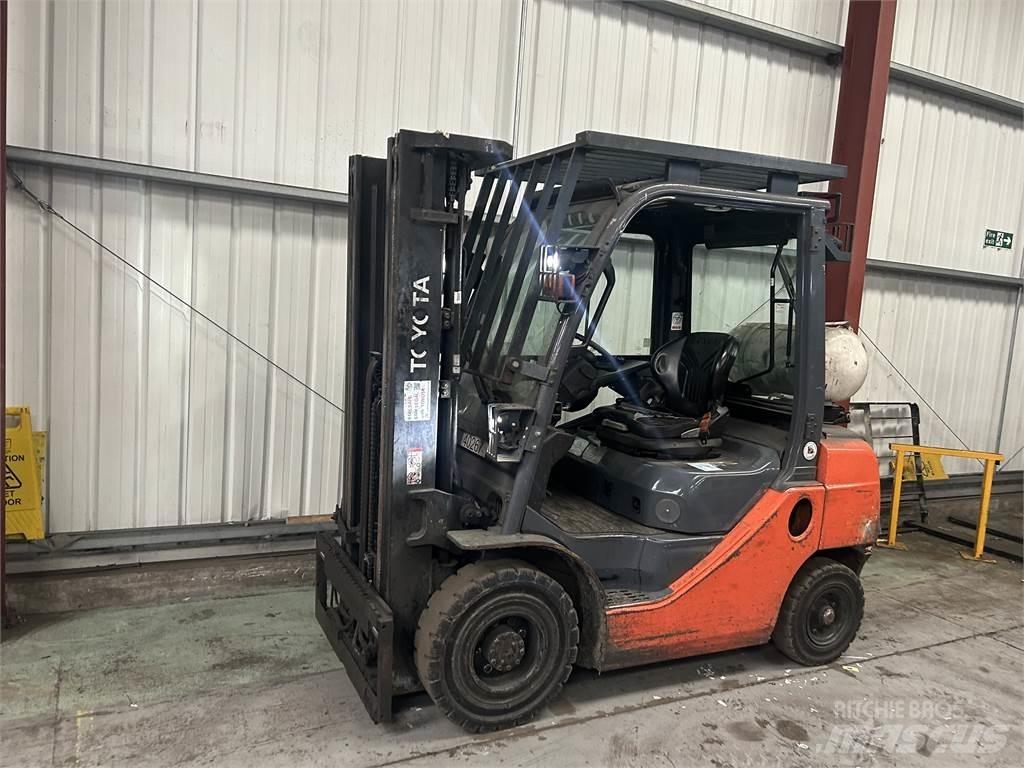 Toyota 02-8FGF25 Газовые погрузчики