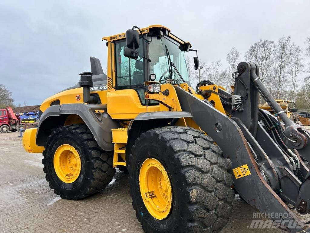 Volvo L 120 H Фронтальные погрузчики