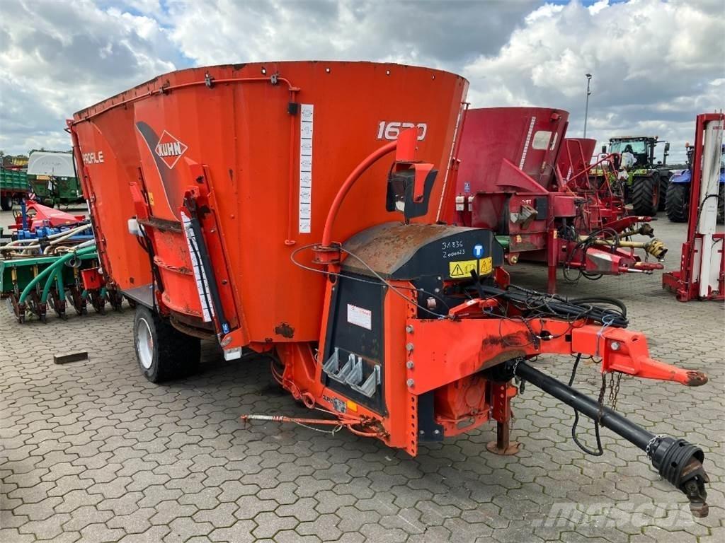 Kuhn Profile 1670 Кормораздатчики