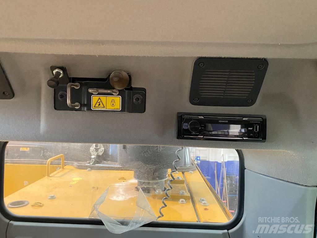 CAT 323F LN Гусеничные экскаваторы
