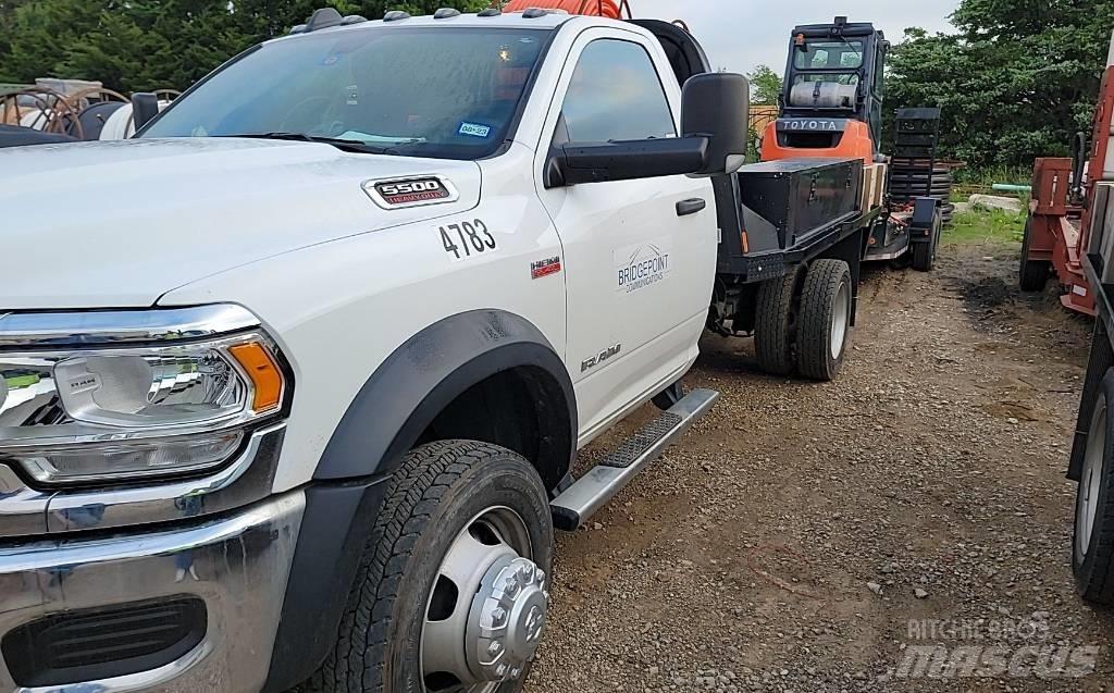 RAM 5500 Грузовики-платформы/боковая разгрузка