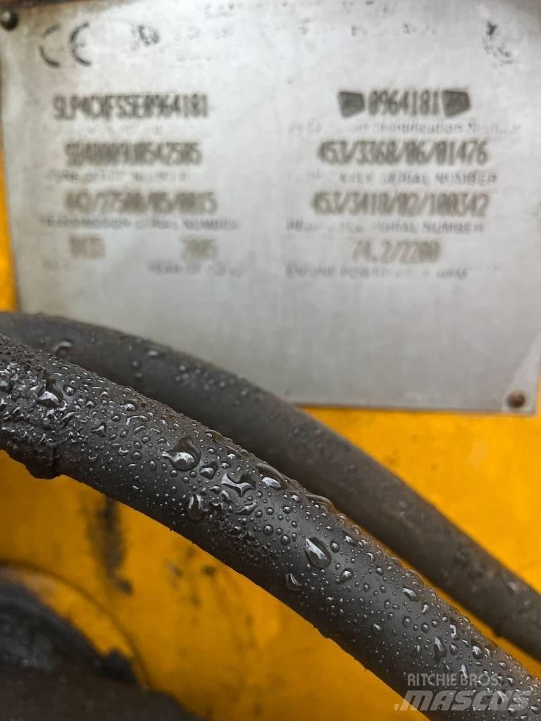 JCB 4 X Фронтальные погрузчики