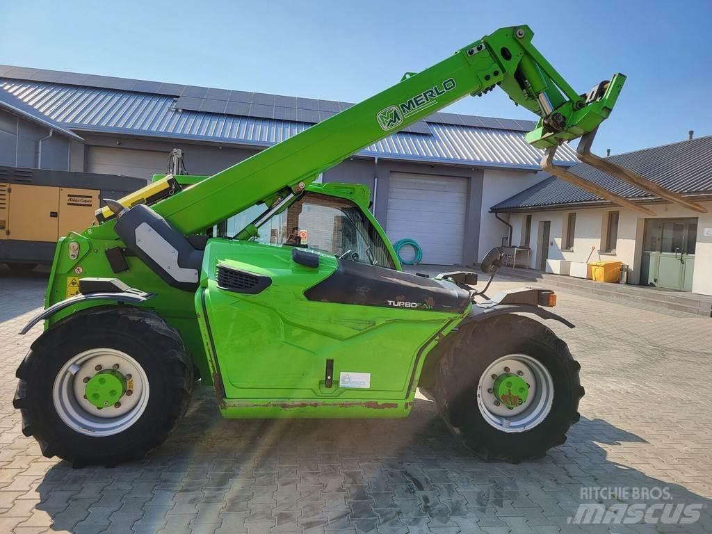 Merlo TF33.7 Многофункциональные сельскохозяйственные погрузчики