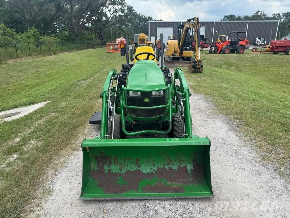 John Deere 1025 R Трактора
