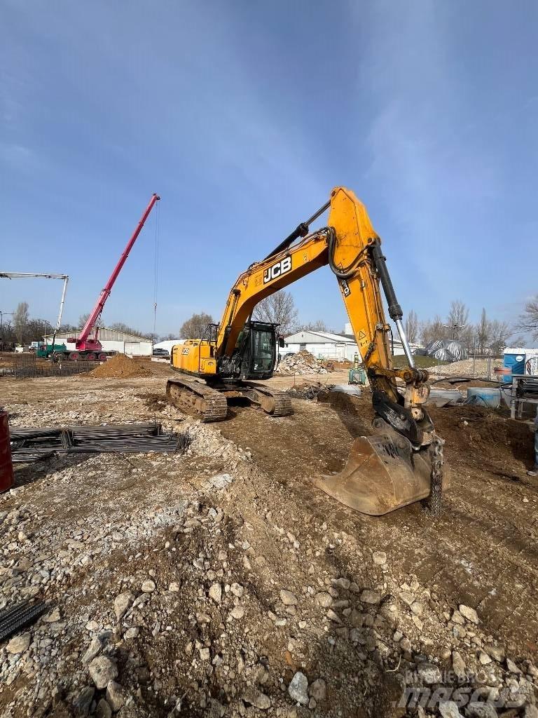 JCB JS 210 Гусеничные экскаваторы