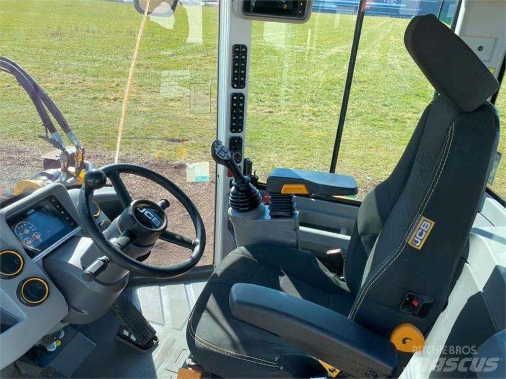 JCB 437 HT Фронтальные погрузчики