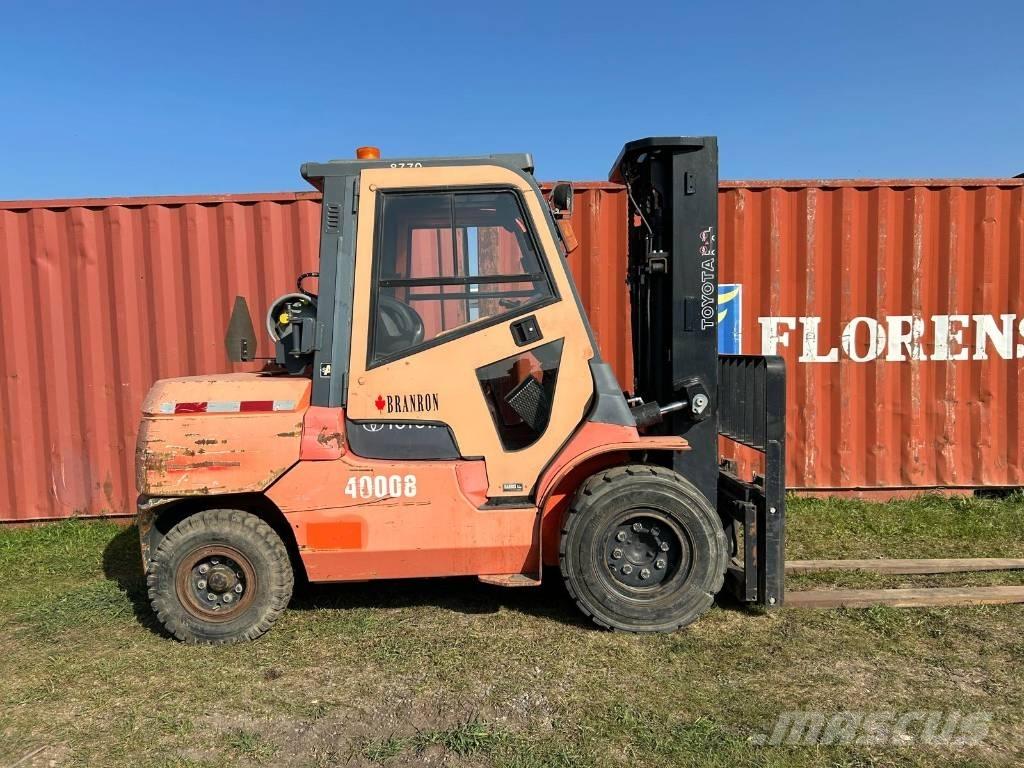 Toyota 7 FGU 45 Другие складские механизмы