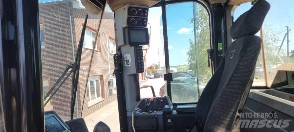 CAT 972 M Фронтальные погрузчики