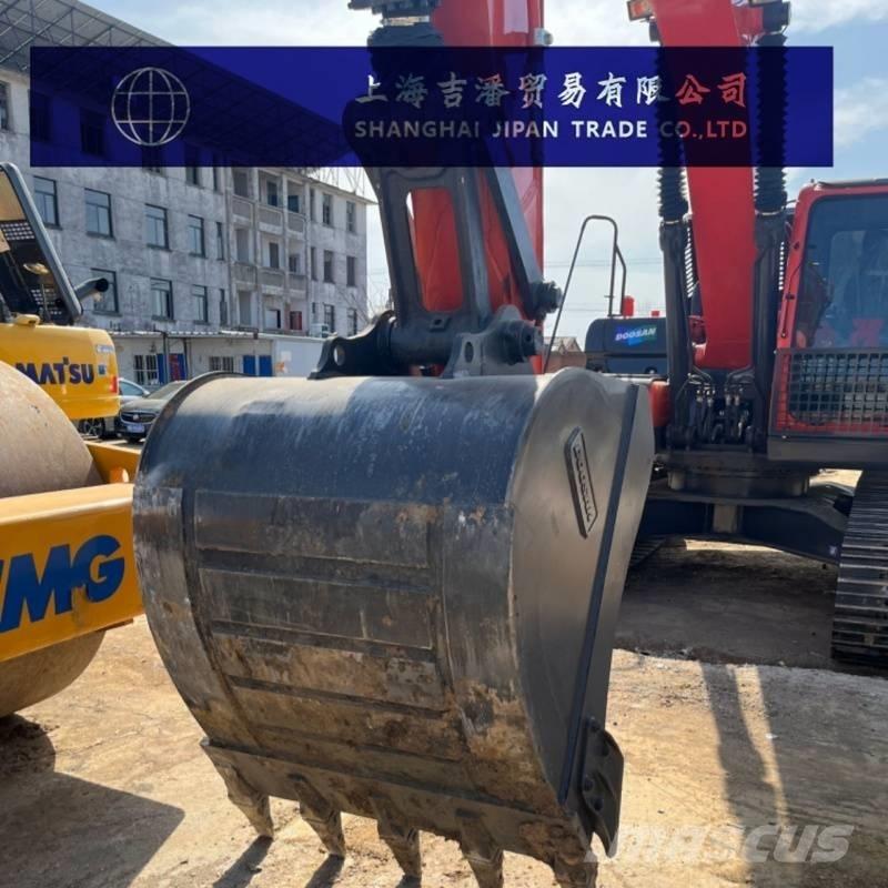 Doosan DX 225 LC Гусеничные экскаваторы