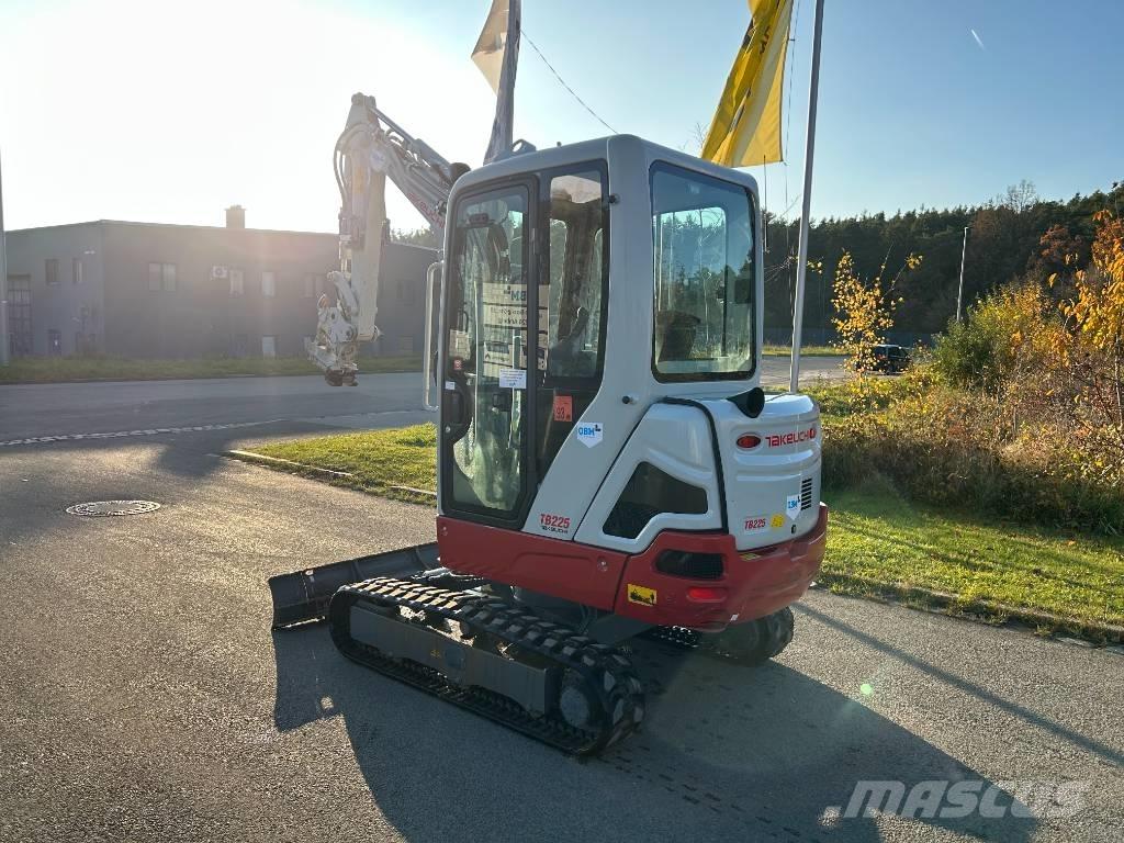Takeuchi TB 225A V3 Мини-экскаваторы