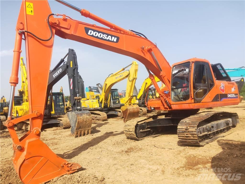 Doosan DH 225 LC-7 Гусеничные экскаваторы