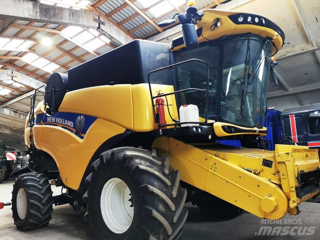 New Holland CX 8.90 Зерноуборочные комбайны