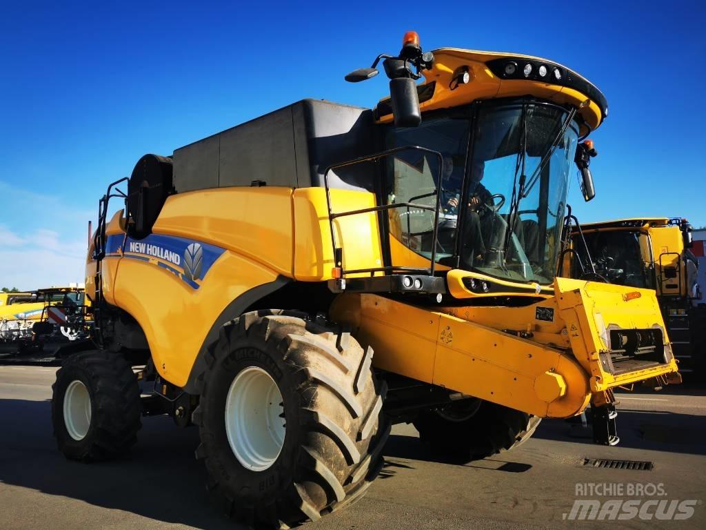 New Holland CX 8.90 Зерноуборочные комбайны