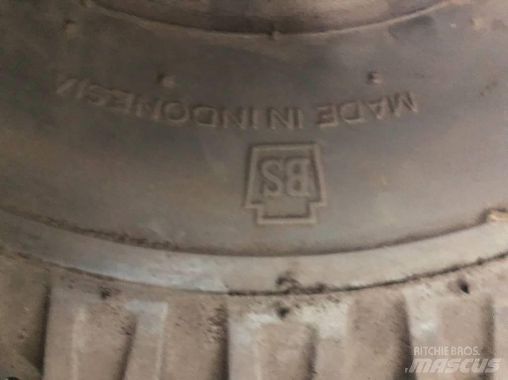 Bridgestone 21x8-9 Шины и колёса