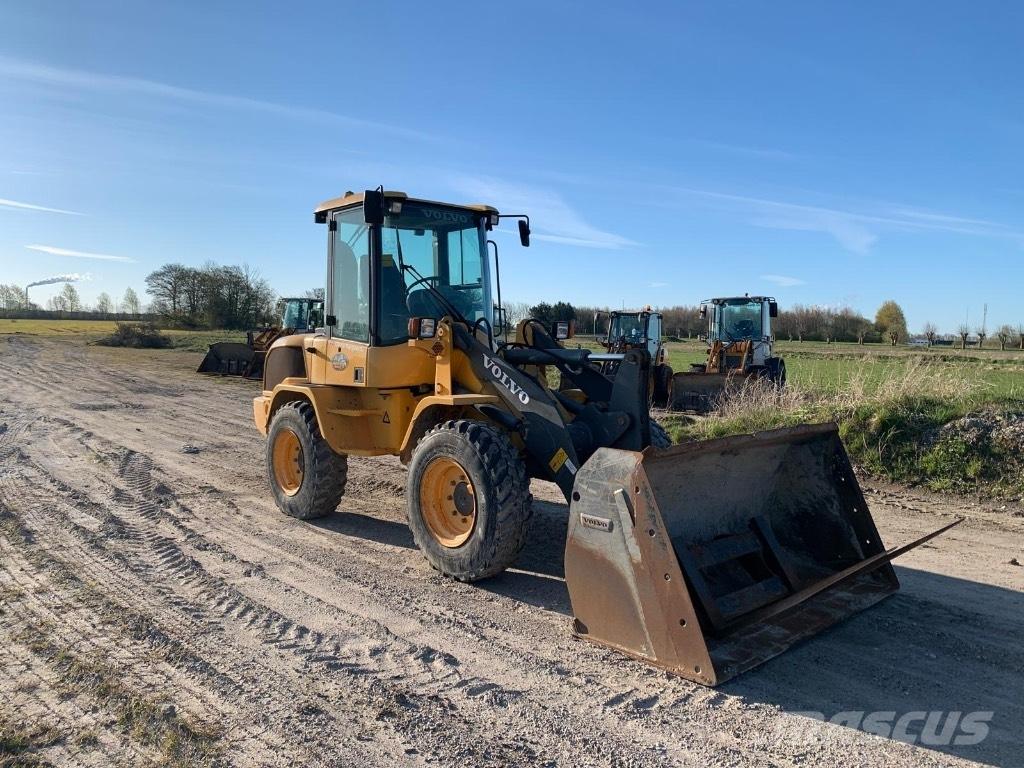 Volvo L 30 G Фронтальные погрузчики