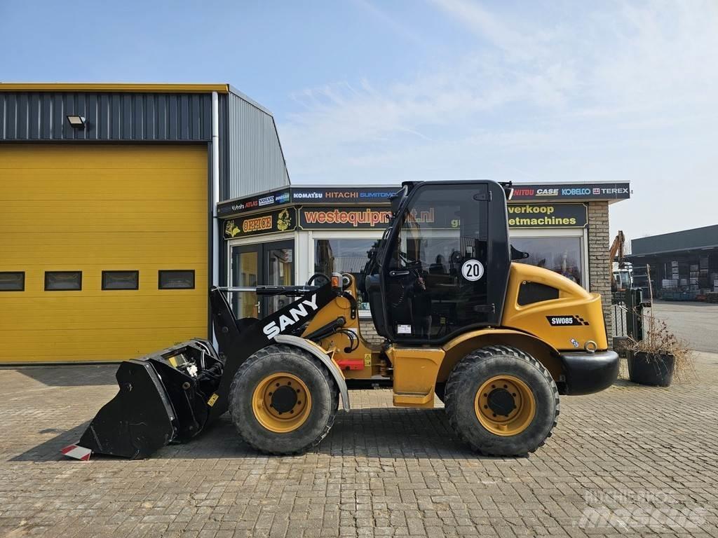 Sany SW085 Фронтальные погрузчики