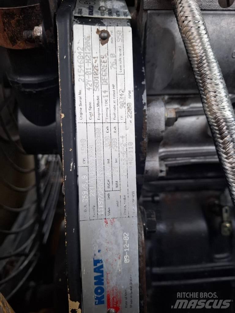 Komatsu WA 270-3 Фронтальные погрузчики