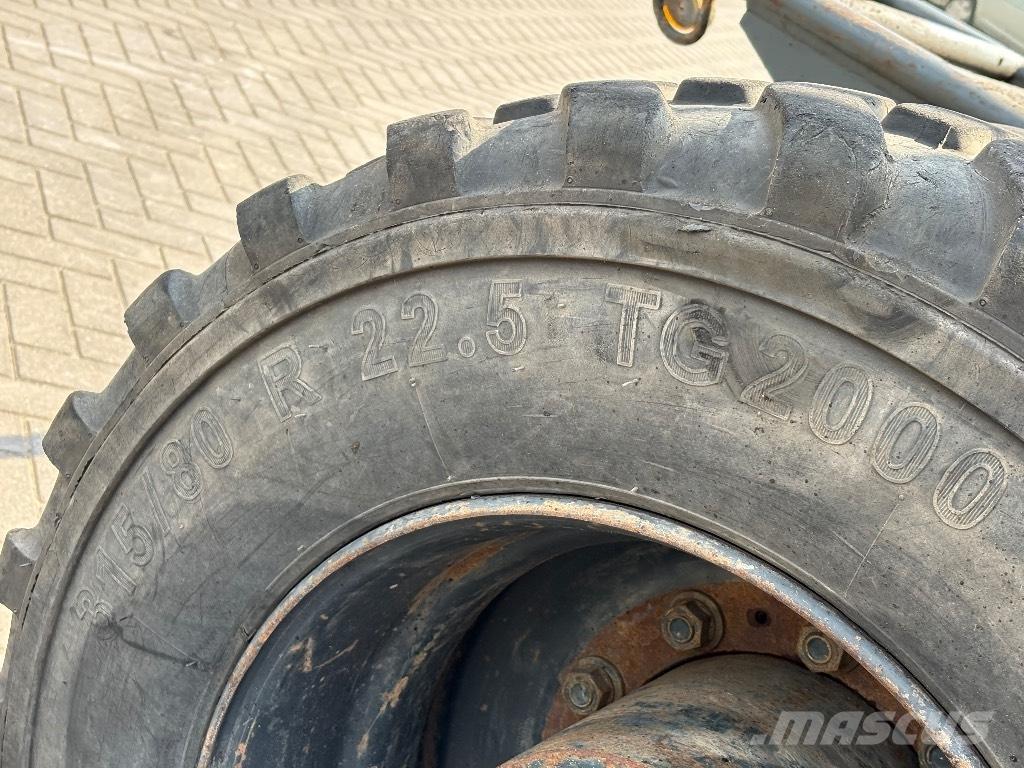 Hyundai 160W9-A Колёсные экскаваторы