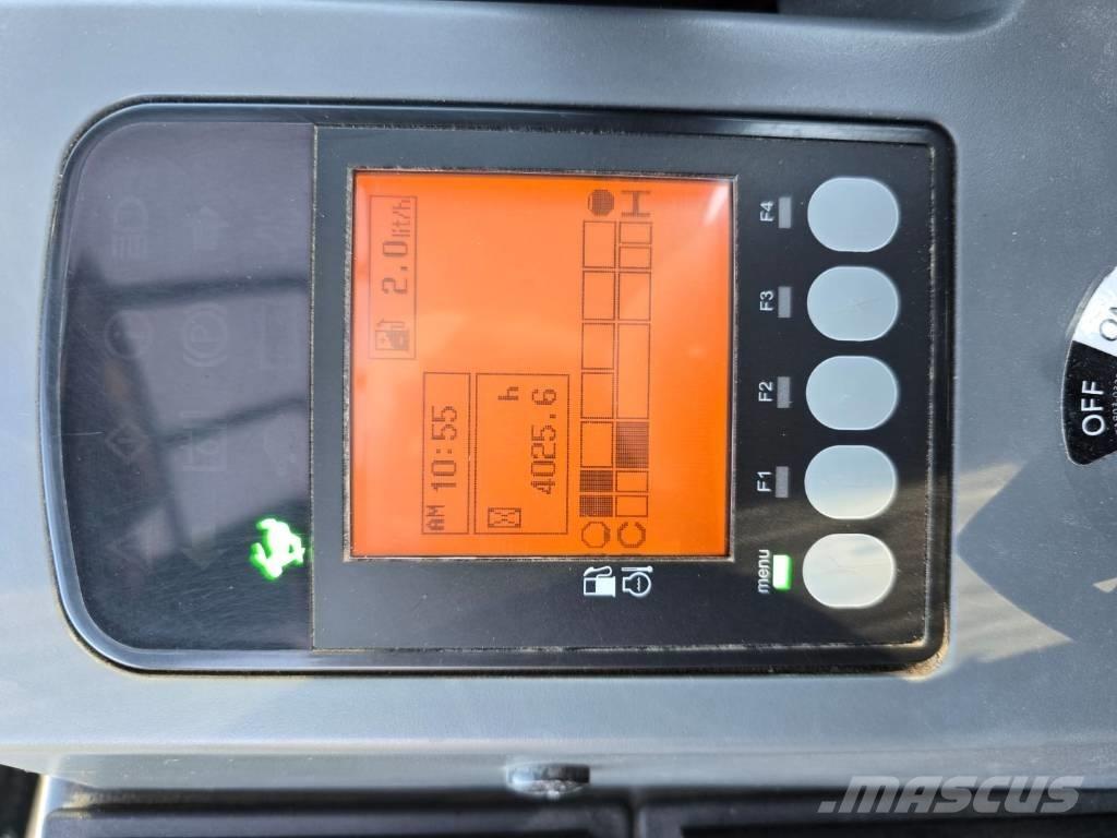 Yanmar SV 100 Малые экскаваторы 7т-12т