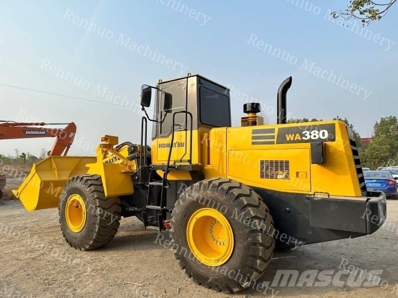 Komatsu WA380 Фронтальные погрузчики