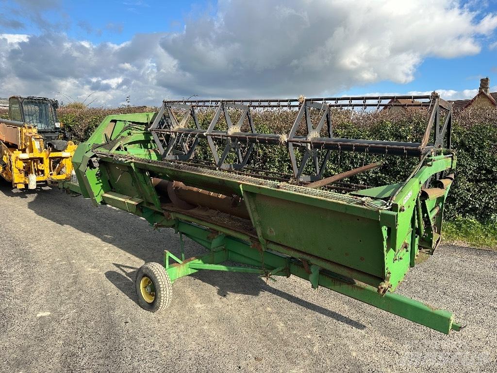 John Deere 1075 Зерноуборочные комбайны