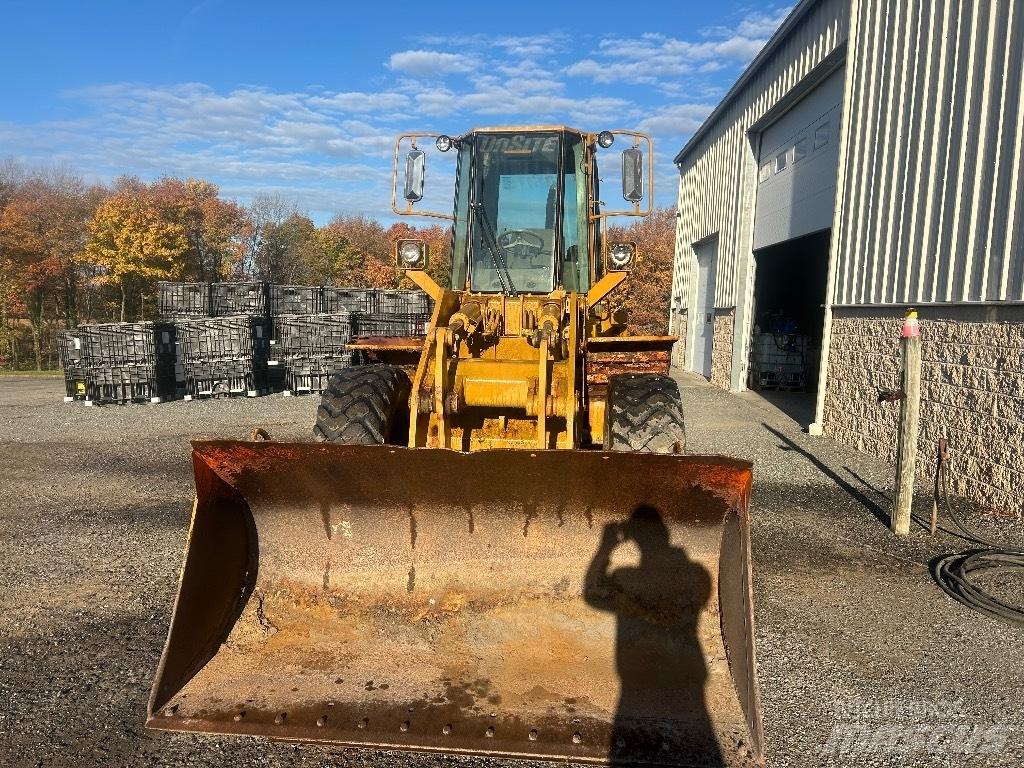 Fiat-Hitachi FR 100 Фронтальные погрузчики