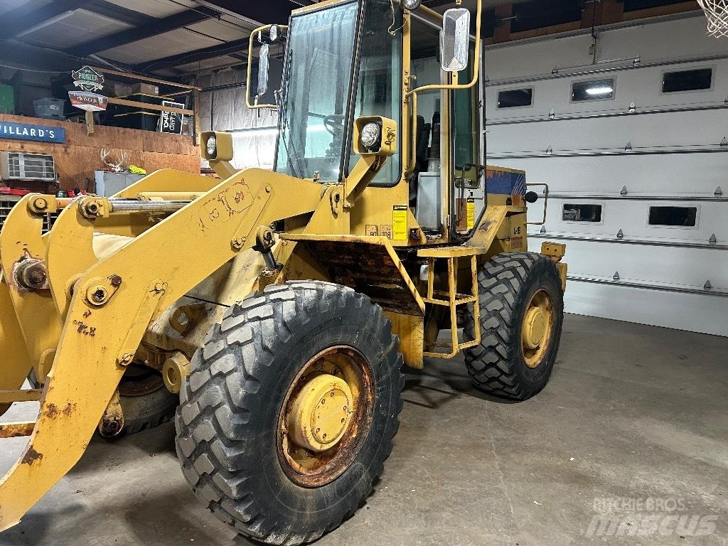 Fiat-Hitachi FR 100 Фронтальные погрузчики