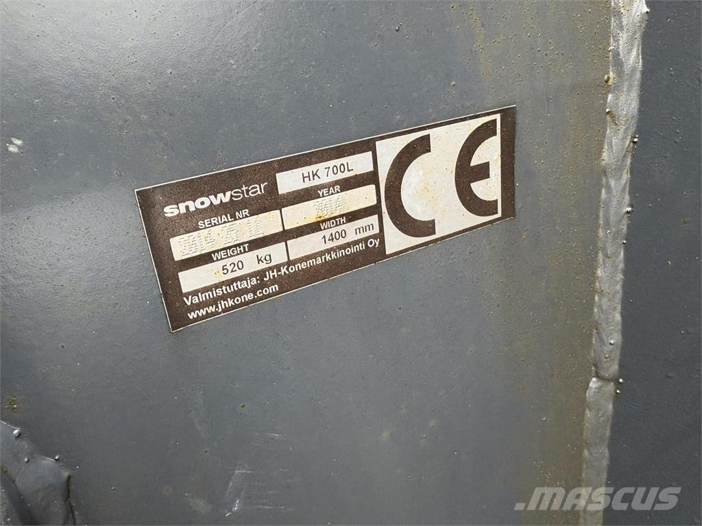 Snowstar HK700L Пескоразбрасыватели