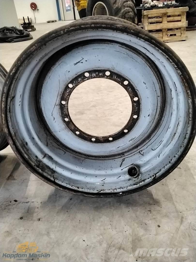 Valmet 901 20x34 Шины и колёса