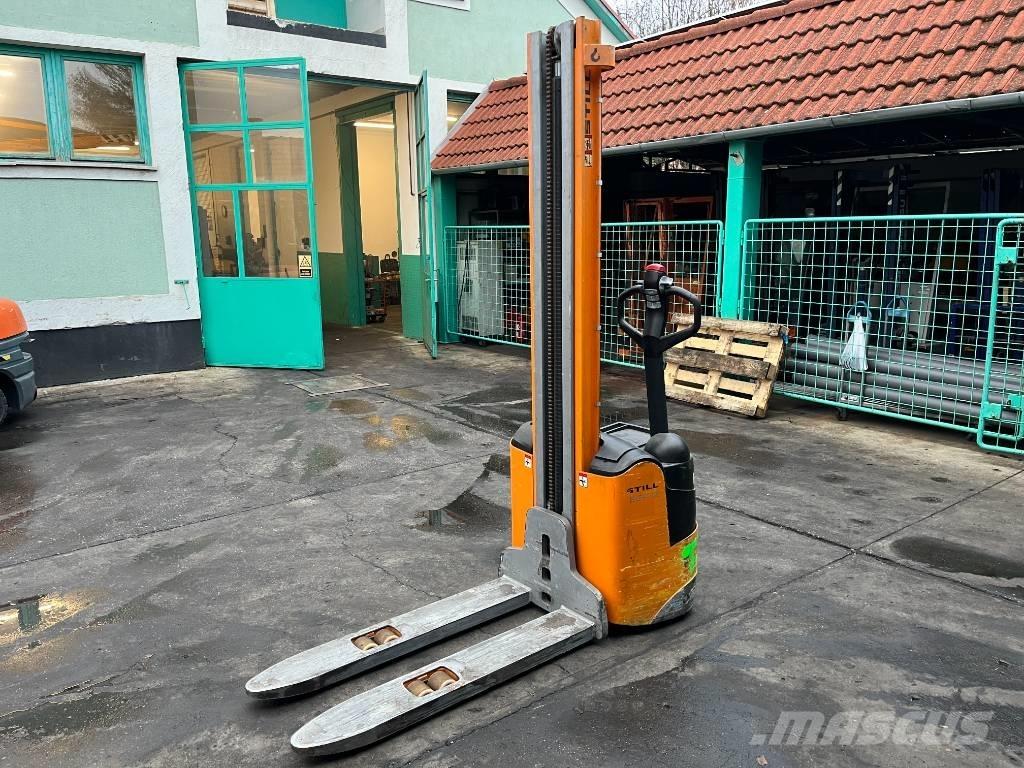 Still EGV12    V-4251 Самоходные электроштабелёры