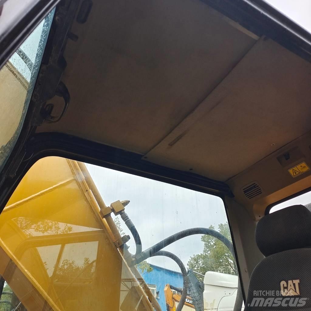 CAT 320 D Гусеничные экскаваторы