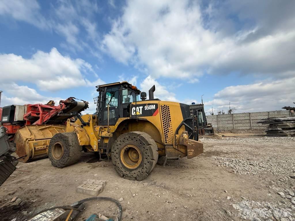 CAT 950 M Фронтальные погрузчики