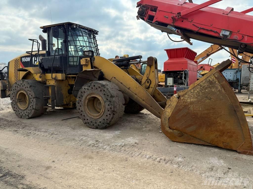 CAT 950 M Фронтальные погрузчики
