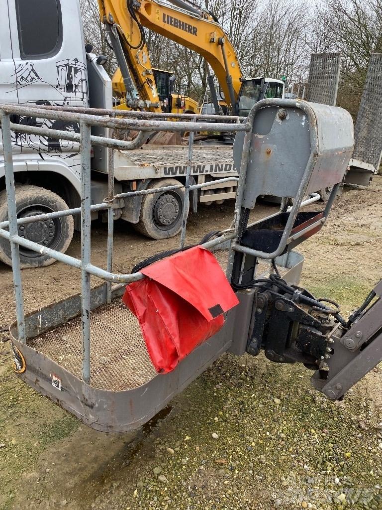 Manitou 180 ATJ Коленчатые подъемники