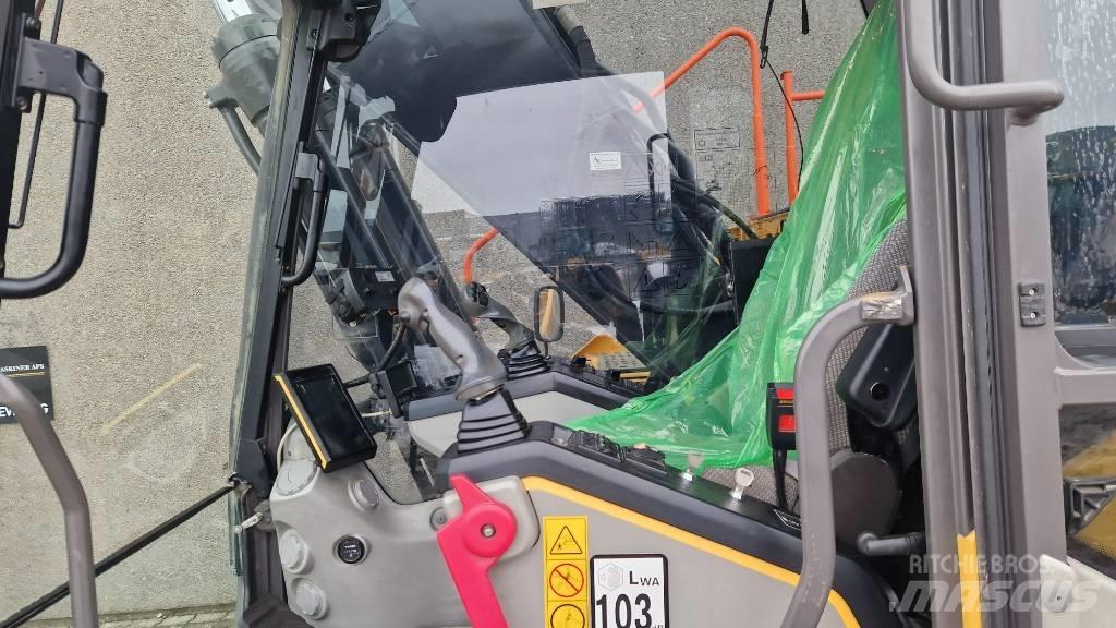 Volvo EC 250 EL Гусеничные экскаваторы