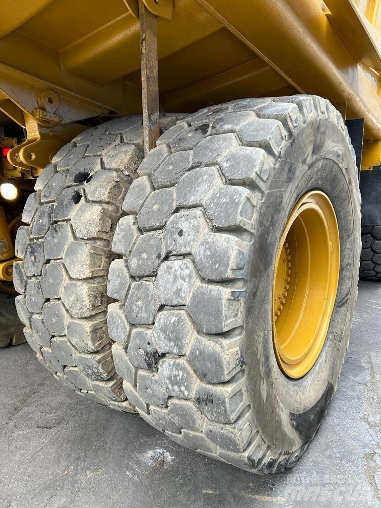 CAT 773 E Карьерные самосвалы